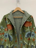 Veste Bohème Bohème Vert Velours TNT Suzani Fabriquée à la main avec poche Veste d'hiver Veste brodée Manteau pour femmes