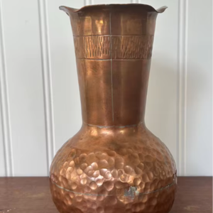 Florero de Latón Pulido Hecho a Mano, Accesorio Moderno para el Hogar, Tamaños Personalizados, Único para Bodas, Estilo Costero, Embalaje Único - Product Image 1