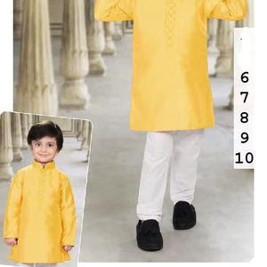 Vêtements ethniques indiens culturels pour garçons Ensemble de pyjama kurta en coton brodé et en soie Tenue de fête traditionnelle pour enfants pakistanais - Product Image 1
