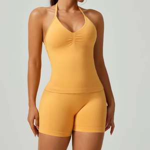 Conjunto Deportivo de 2 Piezas para Mujer al por Mayor, Top Deportivo y Pantalones Cortos, Color Sólido, Talla Grande, Conjunto de Yoga y Fitness - Product Image 4