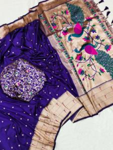 Saree en soie Patola douce avec riche Pallu et bordure florale Meenakari Design floral traditionnel Tissage Meenakari - Product Image 5