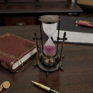 Sablier en métal, décoration élégante pour le bureau à domicile, table, accent artistique, style moderne, pièce d'art - Product Image 1