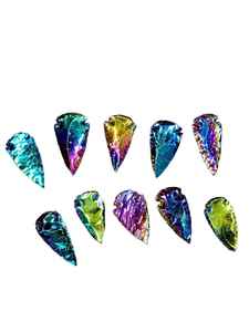 Vente en gros Meilleure Qualité Pierre Précieuse Aura Obsidienne Croissant Pointe De Flèche Titane Cristal Enduit Aura Quartz en Vente - Product Image 2