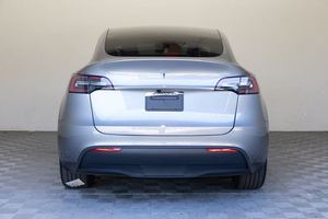 เทสลา โมเดล วาย ลอง รันจ์ เอดวีดี ปี 2025 - Product Image 4