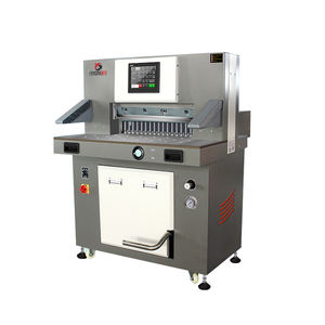 آلة قطع الورق الهيدروليكية المبرمجة الأوتوماتيكية طاولة عمل طويلة للغاية - Product Image 1