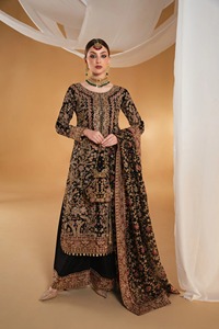 Wholesale Design Your Own <b>Ladies</b> Wool <b>Shawl</b> With Long Length Factory Direct Supplier Women Wool <b>Shawl</b> in Solid Color - Product Image 2