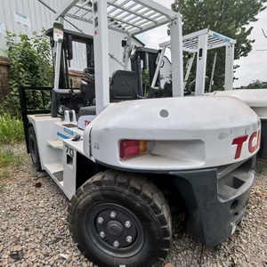 Carretilla elevadora usada TCM70 de 7 toneladas (motor de caja de cambios) Altura de elevación de 6m Origen de Japón Capacidad de carga nominal 7 toneladas para ingeniería - Product Image 2