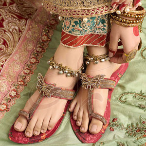 Calzado Kolhapuris de Terciopelo para Mujer, Precio Económico, Tendencia de Moda, Antideslizante, Alta Calidad, Gran Cantidad - Product Image 6