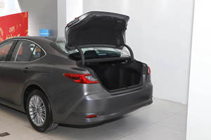 Sedán Usado 2025, Gasolina, Automático, Volante a la Izquierda, Estado Impecable, Asientos de Cuero, Neumáticos R17, Importado, Manual, Techo Panorámico - Product Image 5