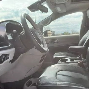 Chrysler 2017 d'occasion. Pacifica - Product Image 1