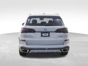 Produit d'origine utilisé : BMW X5 xDrive40i AWD 2025 d'occasion - Product Image 4