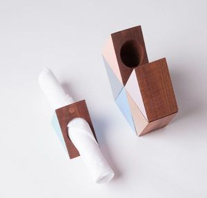 Rond de serviette en bois au design élégant pour la décoration de la salle à manger, les banquets de mariage et les célébrations d'anniversaire - Product Image 4