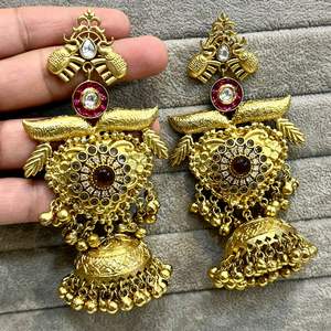 ต่างหูจุมก้าแฟชั่นคุณภาพสูงขายดี ดีไซน์ยาวประดับลูกปัดหรูหรา วัสดุทองเหลือง รุ่นยอดนิยม - Product Image 2