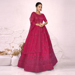 Ensemble Lehenga Choli brodé en filet avec dupatta |   Tenue de mariée de créateur pour mariage, réception et fête, vente en gros - Product Image 2