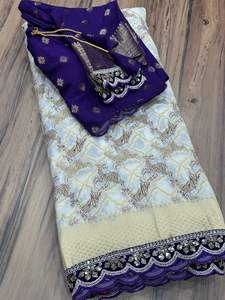 Sari de Seda Khadi Pura para Mujer con Tejido Zari Rico, Diseño Pallu Pichwai Meenakari y Borde Completo - Hecho en India, en Stock - Product Image 2