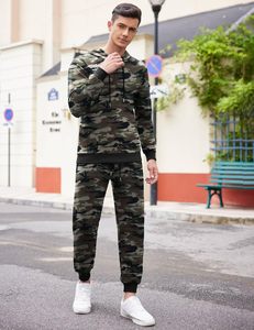 Chándal de poliéster duradero para hombre con forro interior suave perfecto para entrenamiento deportivo al aire libre y moda casual - Product Image 5