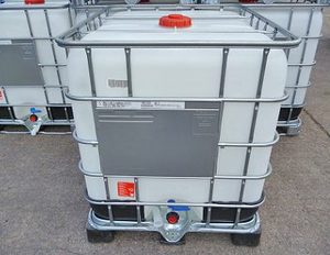 ถังพลาสติก IBC สีขาว ขนาด 1000 ลิตร พร้อมโครงเหล็กชุบสังกะสี อุปกรณ์เก็บสารเคมีระดับความปลอดภัยสูง - Product Image 2