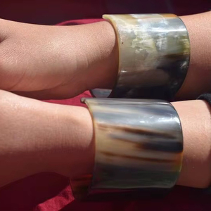 Brazaletes de Cuerno de Búfalo Natural, Joyería Artesanal de Cuerno de Búfalo - Product Image 1