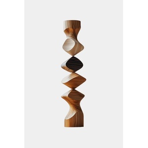 Sculpture en bois faite à la main avec un design animal parfait pour un décor inspiré de la nature et des chambres sur le thème de la faune - Product Image 1