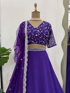 Vestido de estilo Anarkali indio de alta calidad para mujer, nueva red de moda bordada Lehenga Choli, trabajo manual para fiestas de verano - Product Image 6
