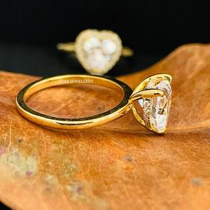 Anillo de Compromiso de Lujo Cristiano con Diamante Solitario de Corte Corazón de 2.50 Ct, Certificado IGI, CVD, Oro Sólido de 14K, Halo Oculto - Product Image 3