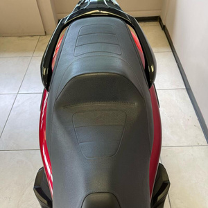 Scooter Inteligente PIAGGIO X7 300 EVO IE con Motor sin Escobillas e Integración con Aplicación - Product Image 5
