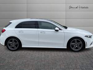 2022 voitures d'occasion avec boîte de vitesses automatique sièges en cuir foncé caméra arrière FWD-Euro VI Emission Standard Condition Nouveau - Product Image 5