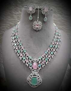 ชุดเครื่องประดับอินเดียคุณภาพสูงสำหรับงานแต่งงานงานหมั้นของขวัญสร้อยคอพร้อมต่างหูสตั๊ดเครื่องประดับยอดนิยม - Product Image 4