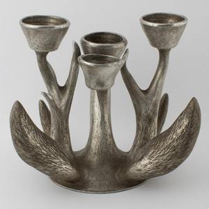 Portavelas de cuerno de aluminio Vintage con base de plata antigua artesanal hecho a mano que ofrece acento decorativo para interiores - Product Image 2