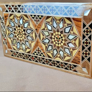 Boîte à bijoux élégante et moderne en bois avec incrustations de nacre, motif floral décoratif, fabriquée à la main, pour la décoration de la maison, cadeaux - Product Image 1