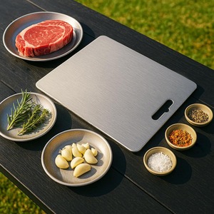 Planche à découper simple en métal argenté, planche à découper moderne pour la cuisine, pour la préparation des repas et le service quotidien, en provenance d'Inde - Product Image 5