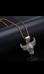 Colgante de Diamante Pulido de Lujo para Hombre con Estilo Contemporáneo, Elaborado con Precisión para un Atractivo Atemporal, de la India - Product Image 3