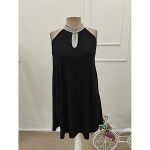 Vestido Mini Elegante de Mujer con Cuello Halter y Hombros Descubiertos, con Detalle de Lentejuelas, Sin Mangas, Estilo Cóctel para Fiesta, de Jane's - Product Image 4