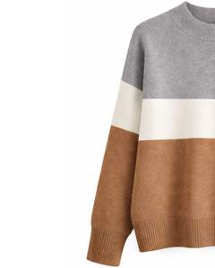 Conjunto de Dos Piezas de Ropa Casual de Invierno para Mujer, Suéter de Punto Colorblock Gris, Blanco y Marrón Personalizado y Pantalones Anchos Marrones - Product Image 3