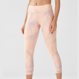 Leggings de yoga taille haute mi-mollet avec imprimé palmiers, en spandex et nylon sans couture pour femmes - Product Image 1