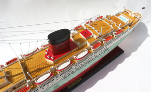 Gia Nhien Design personnalisé du fabricant RMS CARONIA Maquette de bateau de croisière Cadeau artisanal en bois de haute qualité - Product Image 5