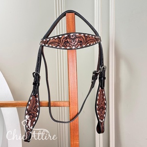 Cabecera de caballo de cuero mecanizado a mano de alta calidad con brida ajustable occidental tallada con herrajes de acero inoxidable para montar a caballo - Product Image 1