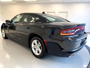 2023 D-o-d-g-e C-h-a-r-g-e-r S X T RWD bajo kilometraje y precio asequible en stock listo para su envío - Product Image 2