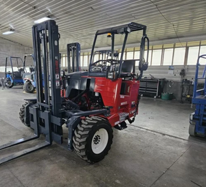 Oferta Exclusiva de Subasta para Montacargas Montados en Camión M55 2014 con Capacidad de Carga de 5500 Libras - Product Image 1