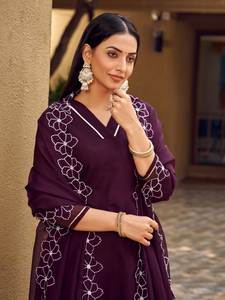 Robes pour femmes vêtements indiens et pakistanais salwar kameez saris indiens robes indiennes pour femmes robe - Product Image 5