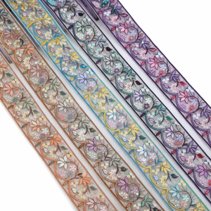Ribete de Encaje Bordado Floral Multicolor Hecho a Medida para Prendas Étnicas Boho y Proyectos de Manualidades, Borde de Diseñador de Alta Calidad - Product Image 1