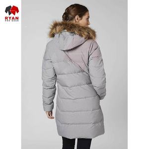 Abrigo largo acolchado personalizado para mujer, chaqueta cálida de invierno con logotipo personalizado de alta calidad - Product Image 3