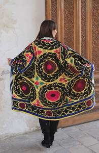 เสื้อแจ็คเก็ตคันธาสีดำแขนยาวผ้าฝ้ายปักลายสีเหลือง คอวี  งานปักครูเวลสำหรับเทศกาล  ชุดลำลองสไตล์ซูซานีทำมือ - Product Image 5