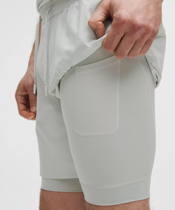 Elegantes pantalones cortos tipo cargo diseñados con la idea de la comodidad, la durabilidad y la funcionalidad en mente. Ideal para minoristas, distribuidores, comercio electrónico - Product Image 6