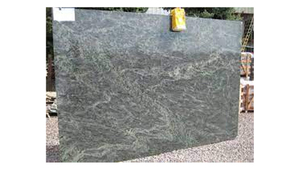 Dalles de granit vert tropical naturel poli pour escaliers, comptoirs de cuisine, salles de bains et intérieurs de bureaux - Product Image 6