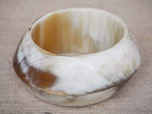 กำไลฮอร์นที่มีสไตล์ทำด้วยมือคุณภาพระดับพรีเมี่ยมกำไลข้อมือมีรายละเอียดสีทองเครื่องประดับฮอร์นสำหรับขายส่งอินเดีย - Product Image 6