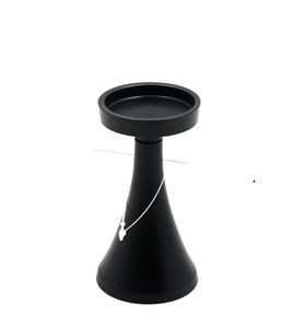 Bougeoir de pilier de bougie en aluminium décoratif fantaisie support de bougie de couleur noire pour salon et décoration d'halloween à la main - Product Image 4