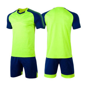 Impression gratuite de logo Vêtements d'équipes de football Maillot de sport personnalisé bon marché Dessins d'uniformes de football Maillot de football Ensemble de maillots de football - Product Image 3