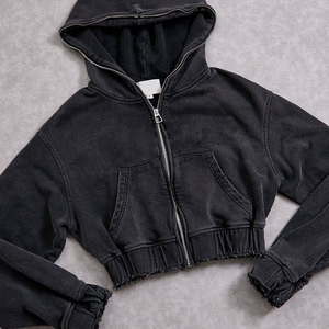 Survêtements d'hiver grande taille, style déchiré et délavé à l'acide, comprenant un sweat à capuche court et ample et un pantalon de jogging, vente en gros - Product Image 3