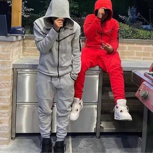 Conjunto Deportivo de Algodón 100% para Hombre con Logotipo Personalizado del Proveedor, Sudadera con Capucha y Pantalones Deportivos para Otoño e Invierno, Ropa Deportiva Masculina de Estilo Crop Tech - Product Image 5